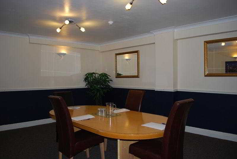 Celtic International Hotel Cardiff Airport Barry Zewnętrze zdjęcie